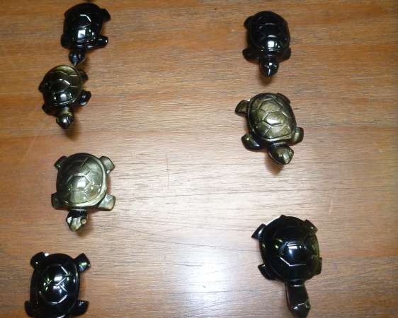 black obsidian looks gold in sunlight