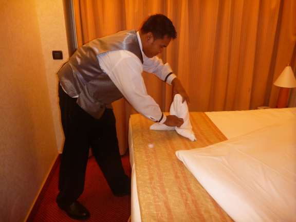 folding Carnival's towel seal