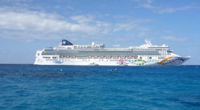 Norwegian Pearl 2011