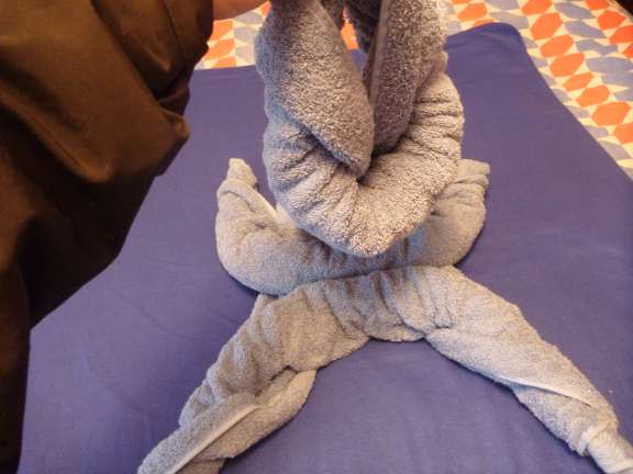 how to fold a towel crab