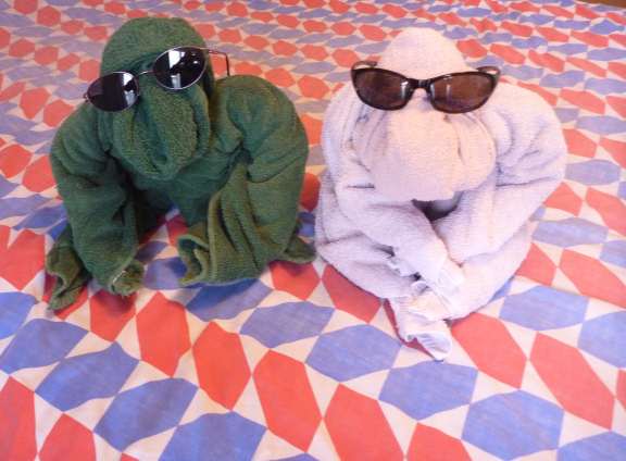 how to make a towel gorilla