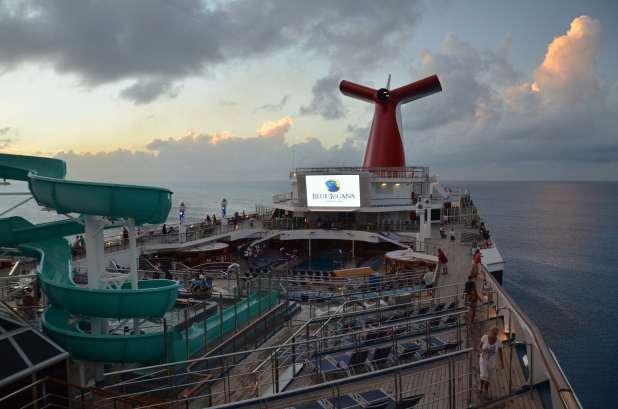 movie screen movies on the Lido Deck