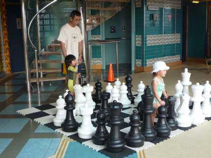 entertaining kids on a cruise ship