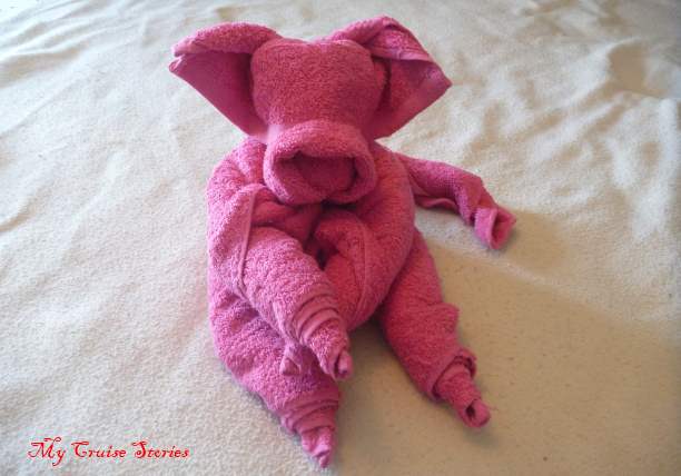how to fold a towel pig