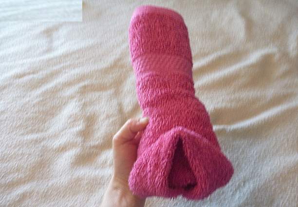 folding a towel pig