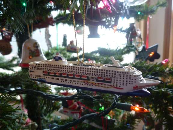 tiny model cruise ship