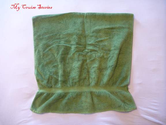 step by step instructions on how to fold a towel stingray