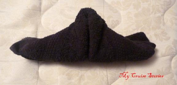 how to fold a towel bear
