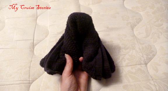 how to fold a towel bear