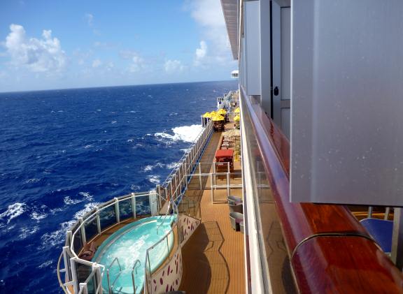 cruise ship decor, outside lanai