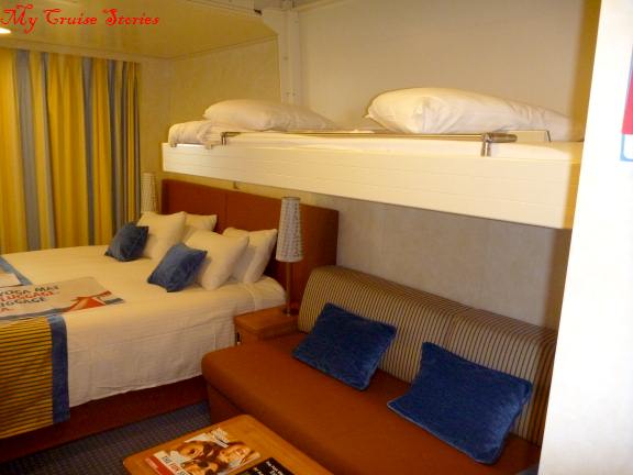 bunk bed room, Carnival Breeze