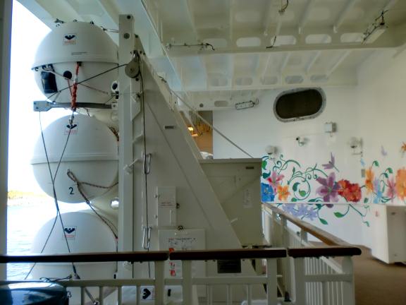 cruise ship life rafts