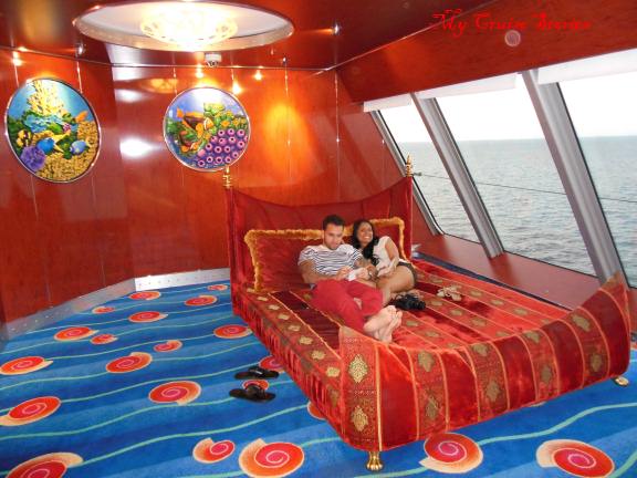 Norwegian Pearl has odd beds in random places
