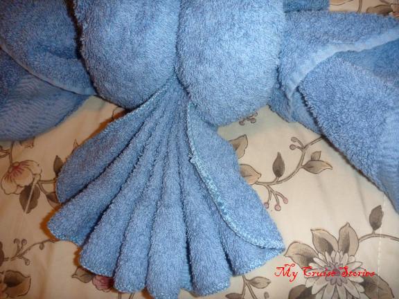 how to fold a towel bird