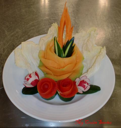 veggie arrangement on Carnival Breeze