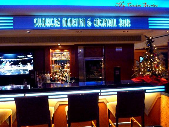 bars on Norwegian Pearl