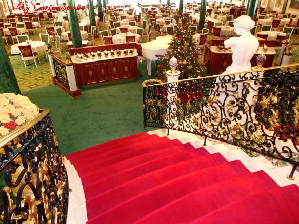 cruise ship dining room