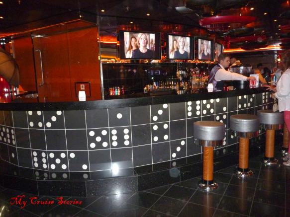 casino bar on Carnival Breeze