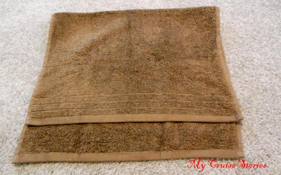 how to fold a towel reindeer head