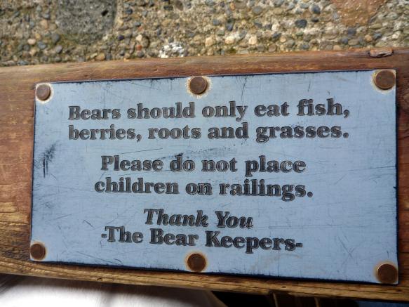 don't feed your kids to the bears