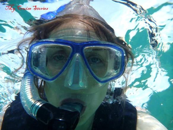 how to keep your snorkel mask clear underwater