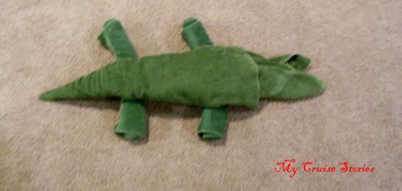 how to fold a towel crocodile
