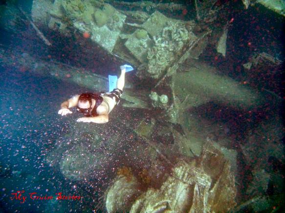 Aruba wreck diver