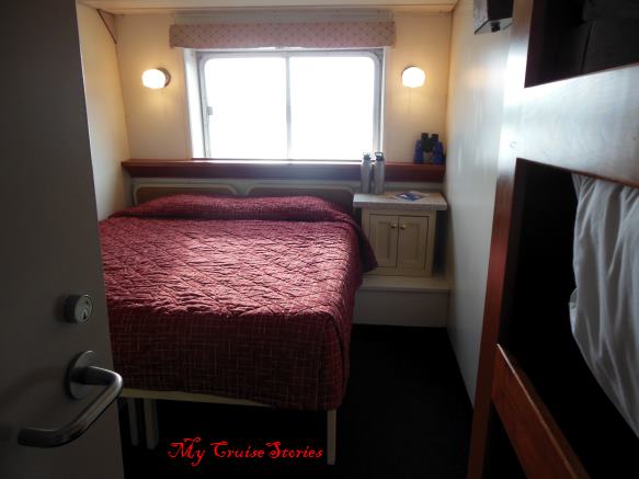 cruise ship cabin