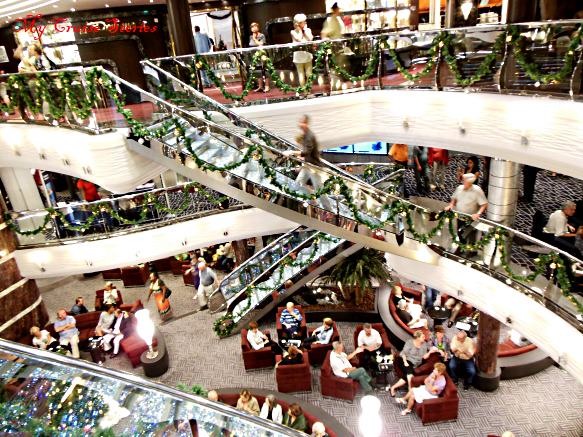 MSC Divina Atrium
