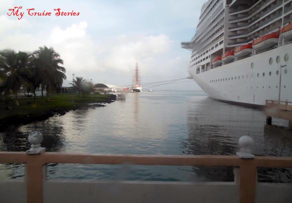 cruise ship in Panama
