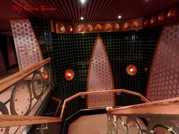 Carnival Splendor decor