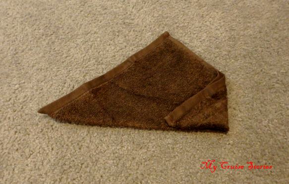 using a washcloth mouse for a towel squirrel head