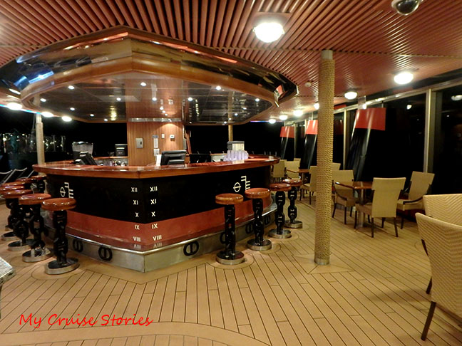 unique cruise ship bar