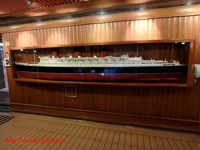 open back deco of Lido