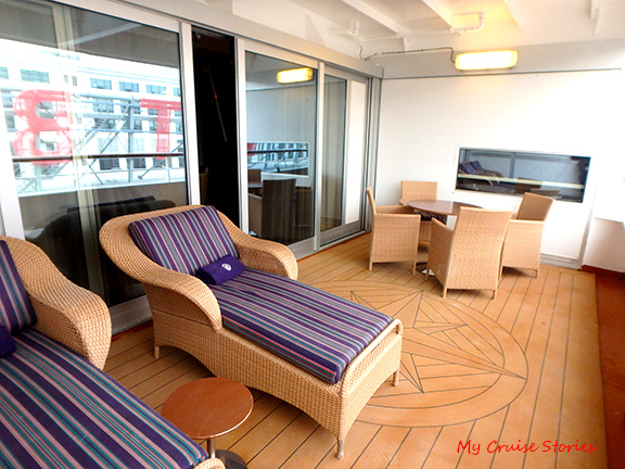 this suite even has lots of outdoor space