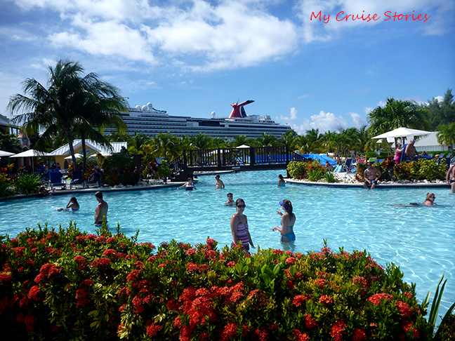 swimming pool in port