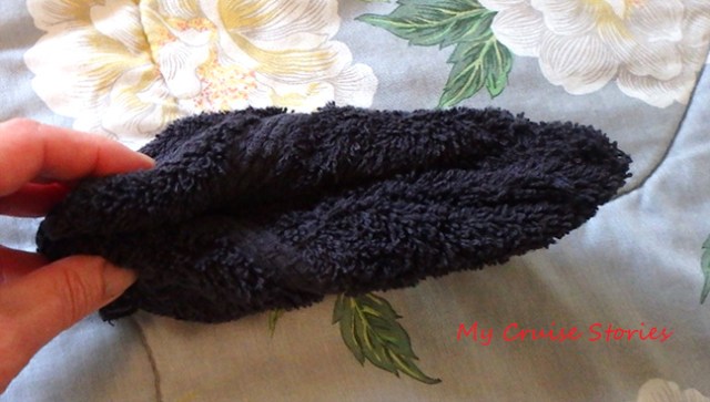 how to fold a washcloth bat head
