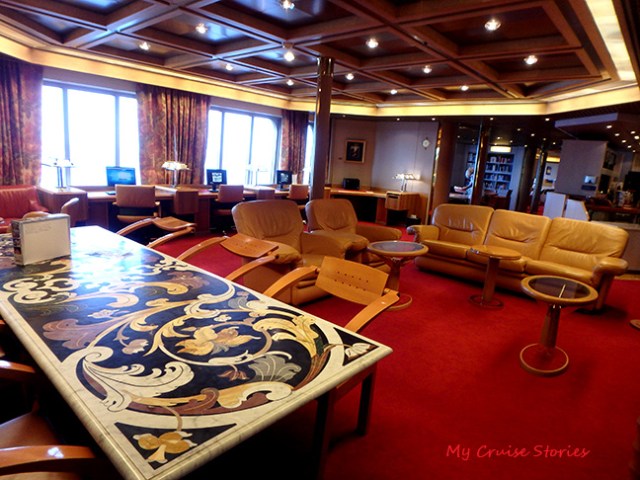 yes ships have libraries