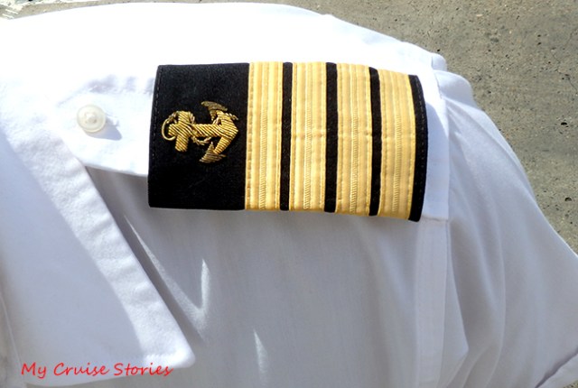 how to tell who is who among ship's officers