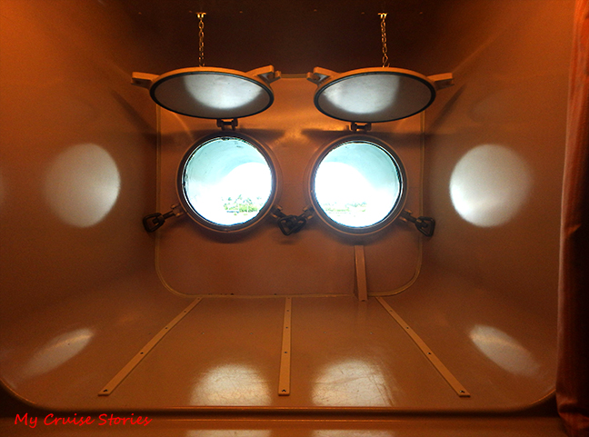 porthole cabin