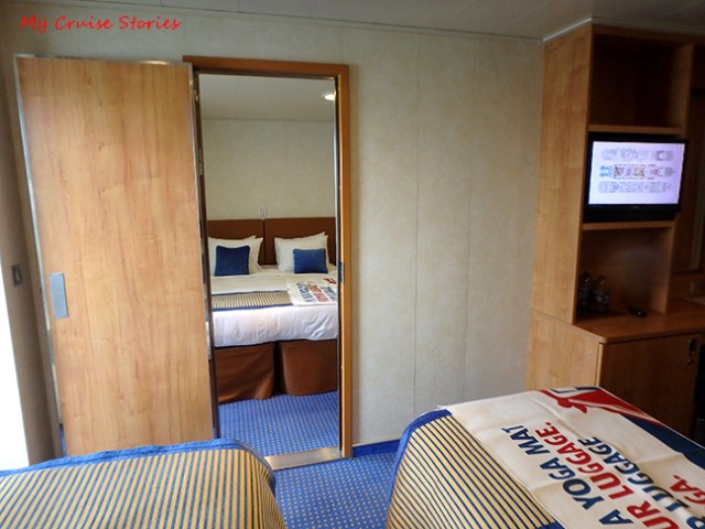 a door makes two cabins one