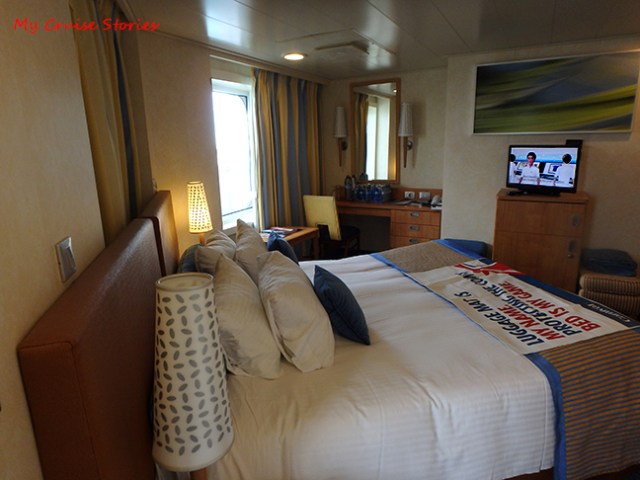 cruise ship stateroom