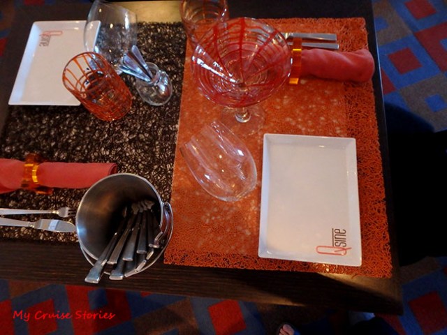 table at Qsine