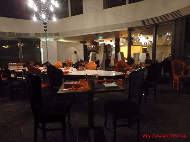 cruise ship premium restaurant