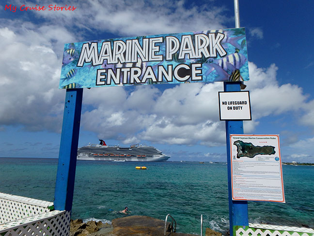 cruise ship at Grand Cayman