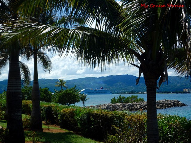cruise ship in port