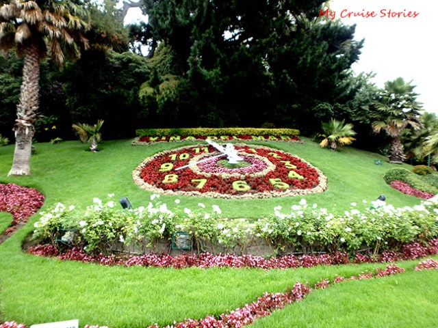 it actually tells time