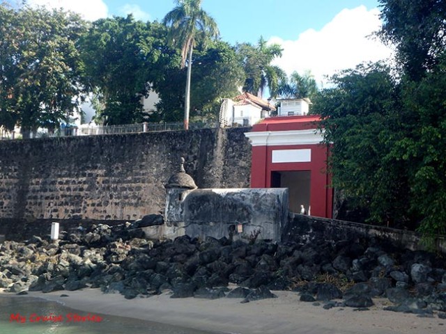 San Juan's red gate
