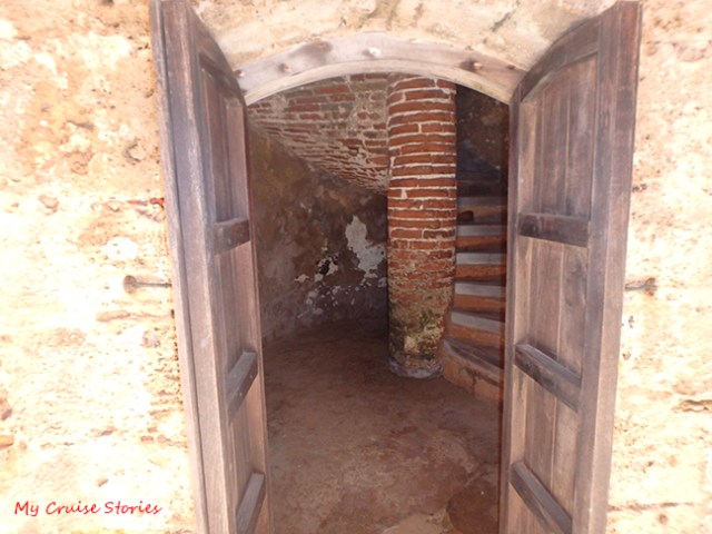 hidden stairway at El Morro