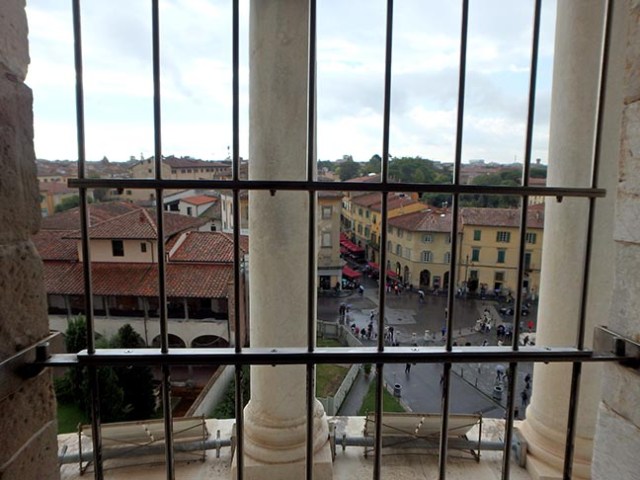 alcove in the leaning tower